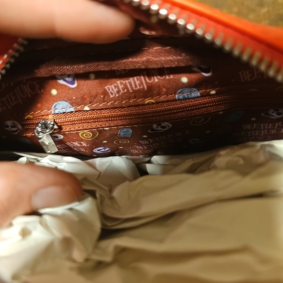 Loungefly Universal Beetlejuice Graveyard Sign Crossbody Bag NWT - Picture 6 of 6